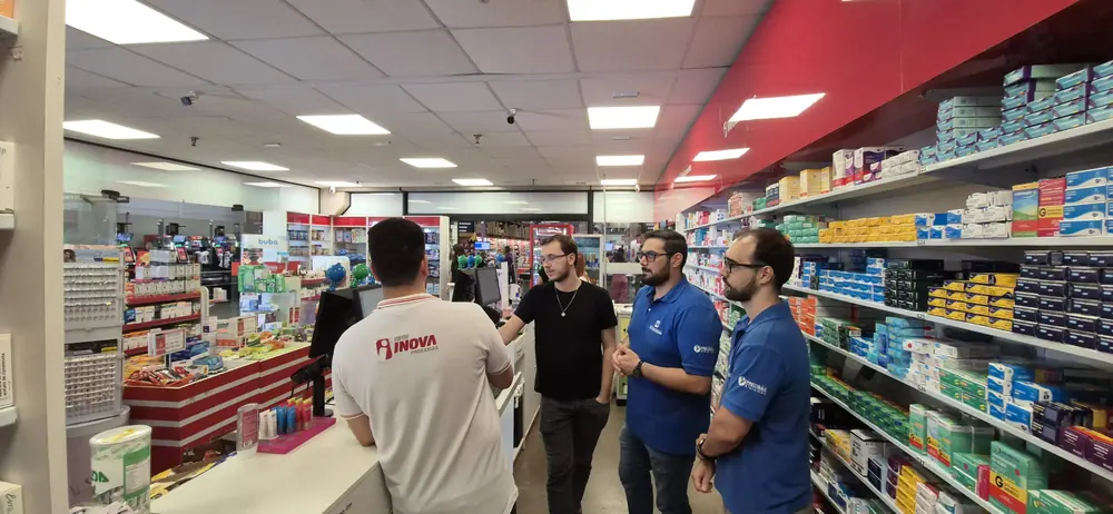 Visita a cliente InovaFarma em uma farmácia